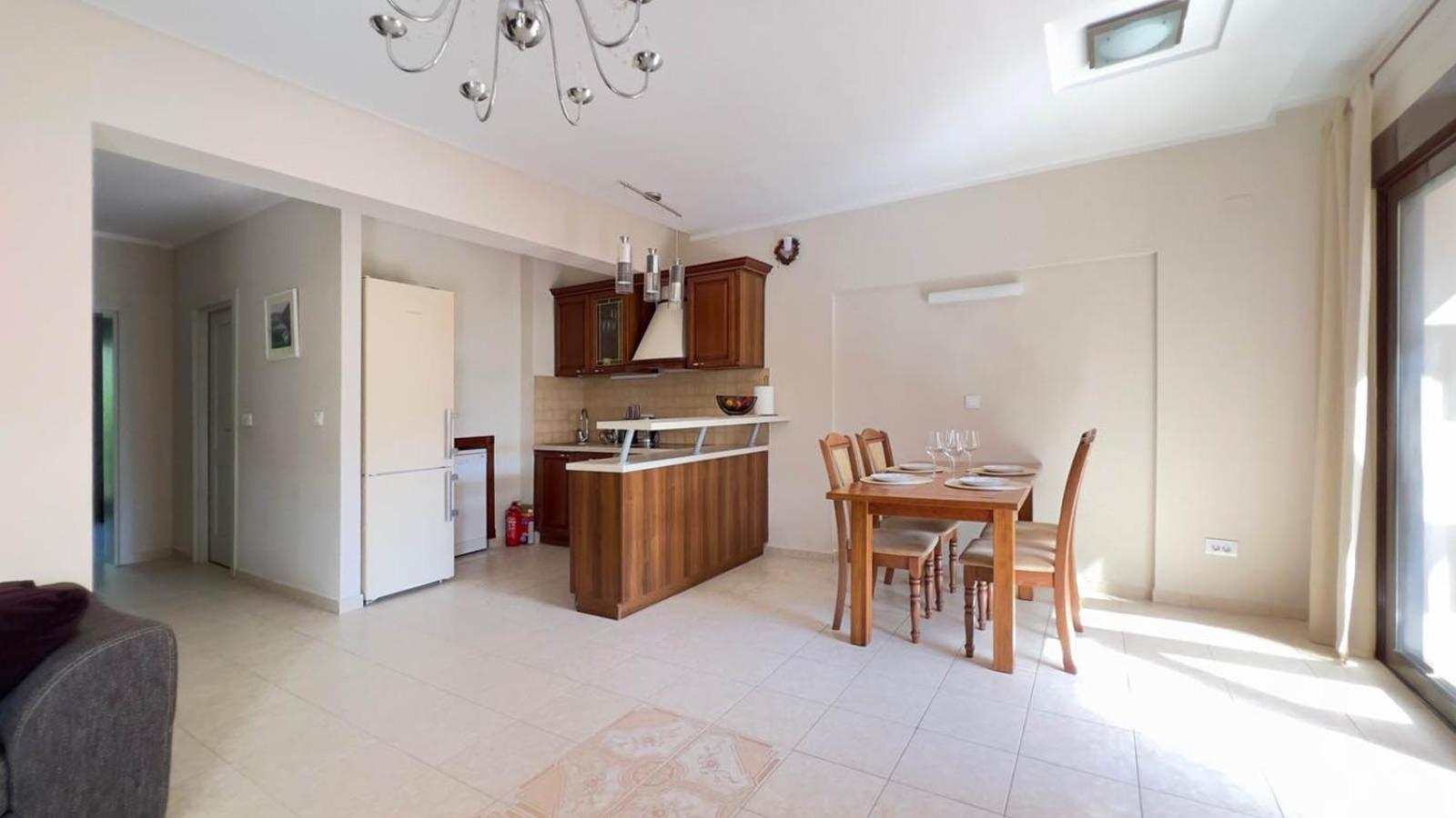 Villa Risan Apartments エクステリア 写真