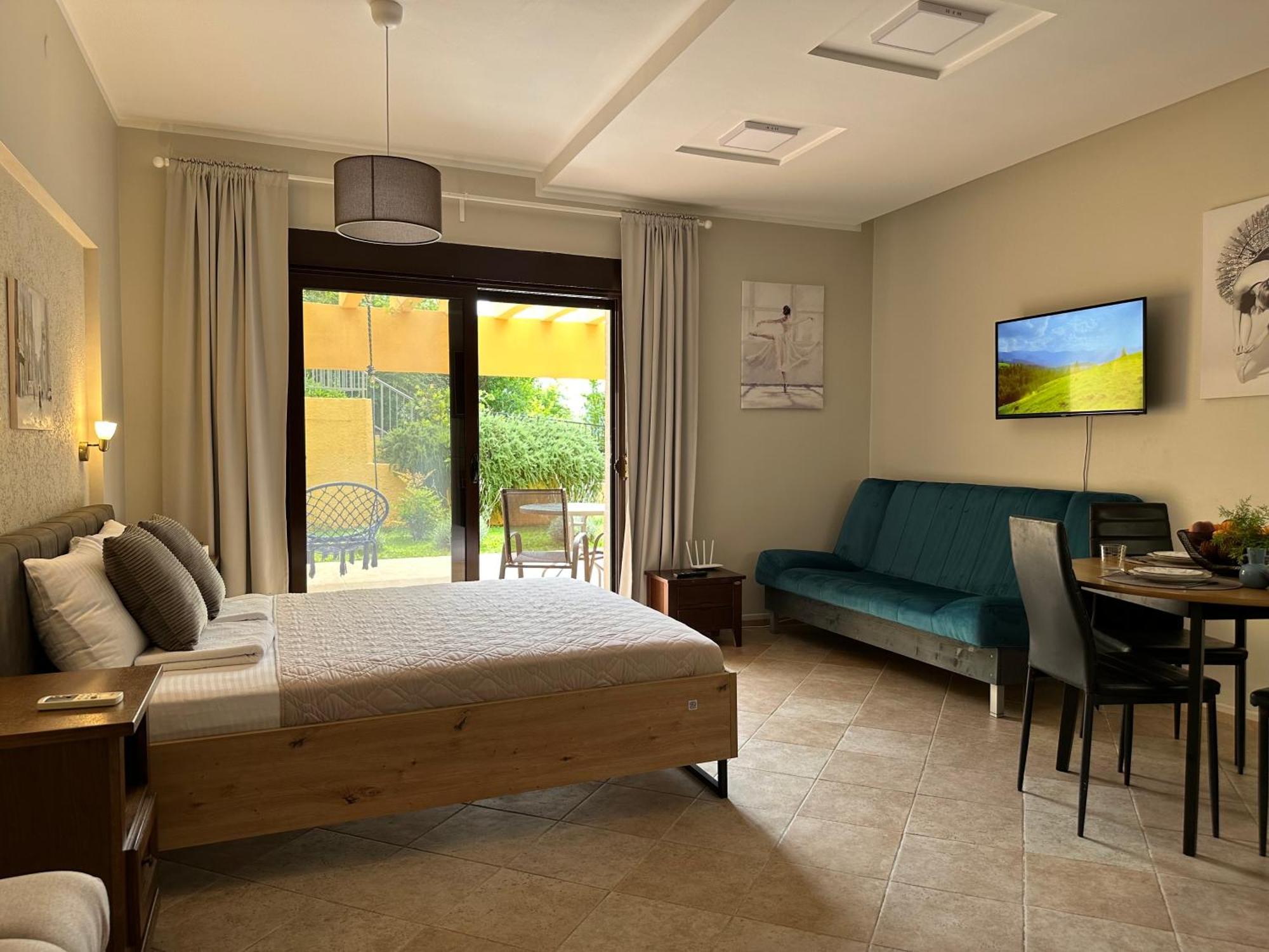 Villa Risan Apartments エクステリア 写真