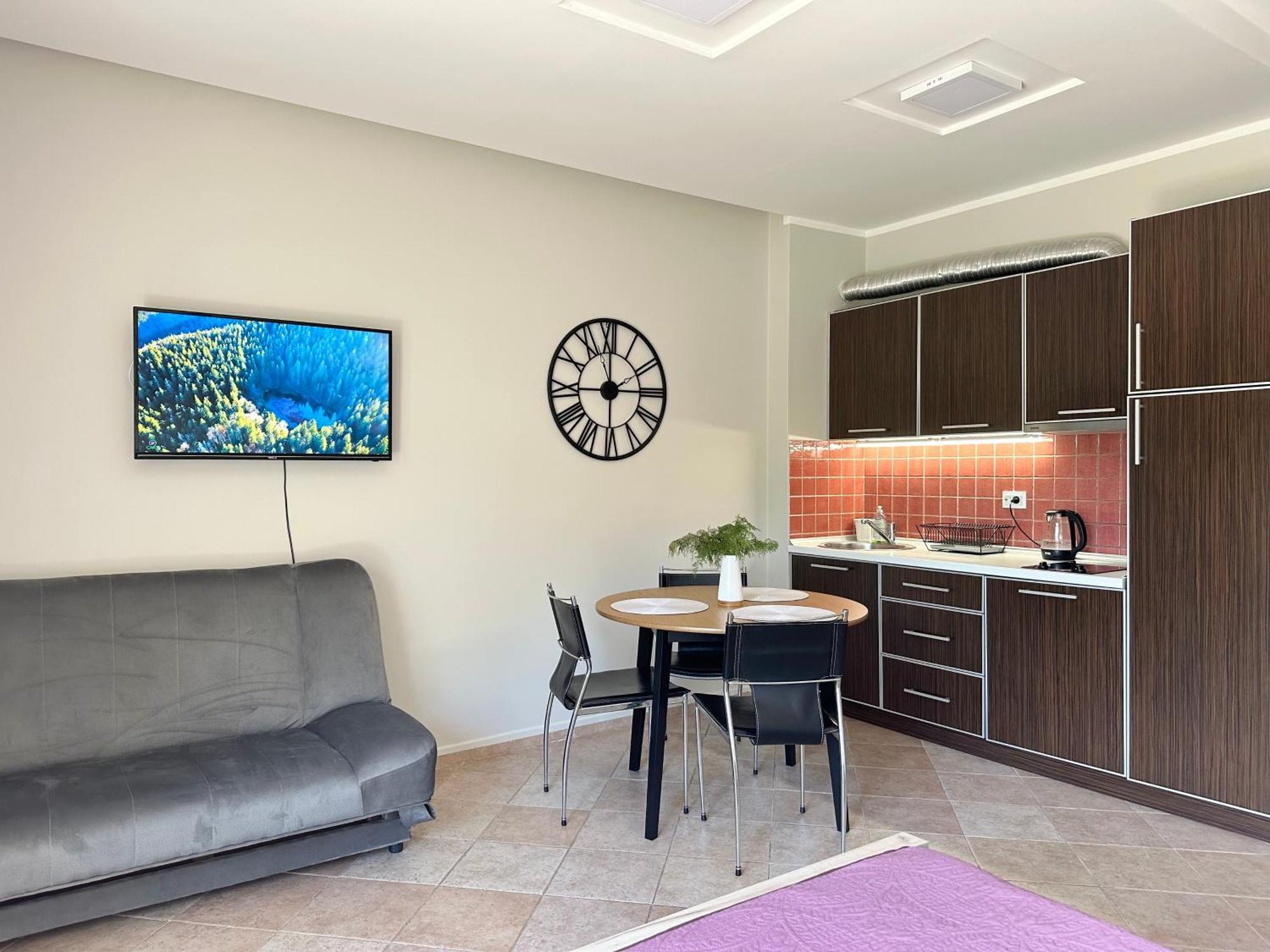 Villa Risan Apartments エクステリア 写真
